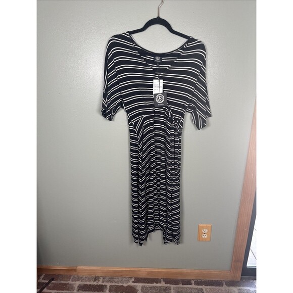 Bobeau Dresses & Skirts - Bobeau Black And White Stripes Soft Casual Comfy Dress Tie Waist‎ Size Small NWT
